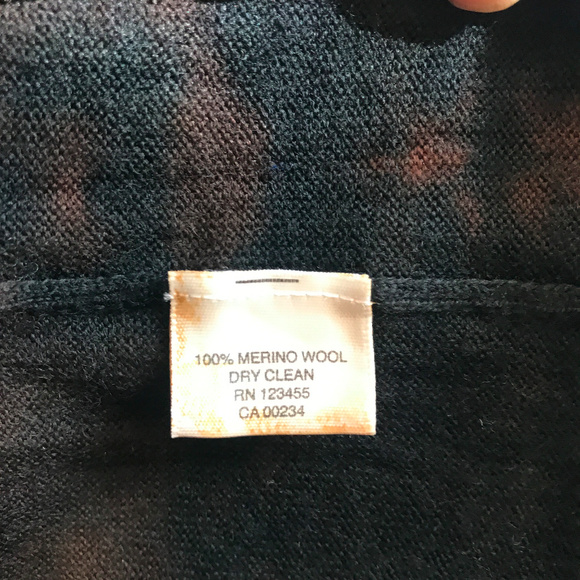 Lord and Taylor Cardigan - Picture 6 of 6